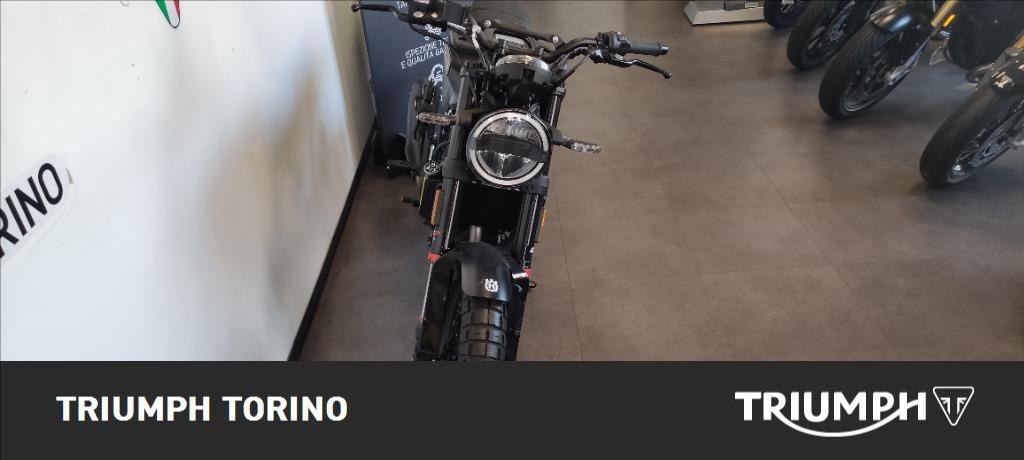 HUSQVARNA Svartpilen 125 4T