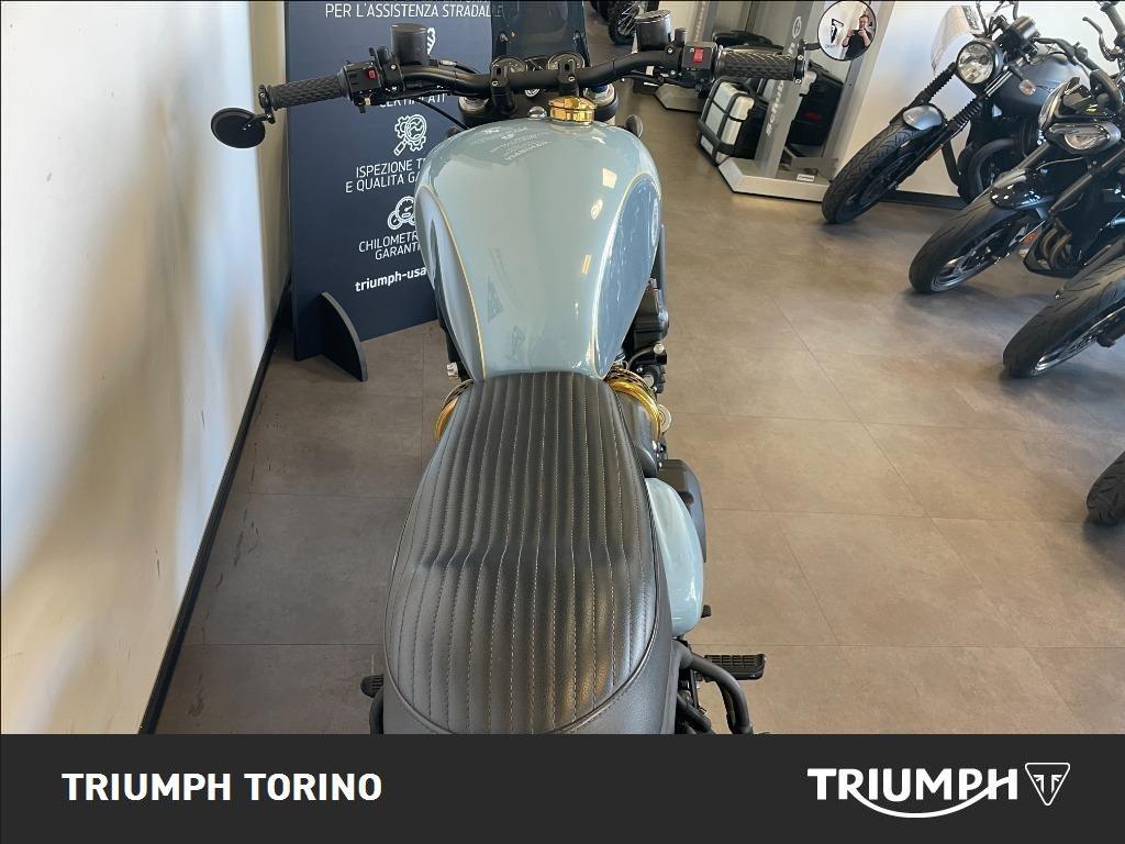 TRIUMPH Trident 900 