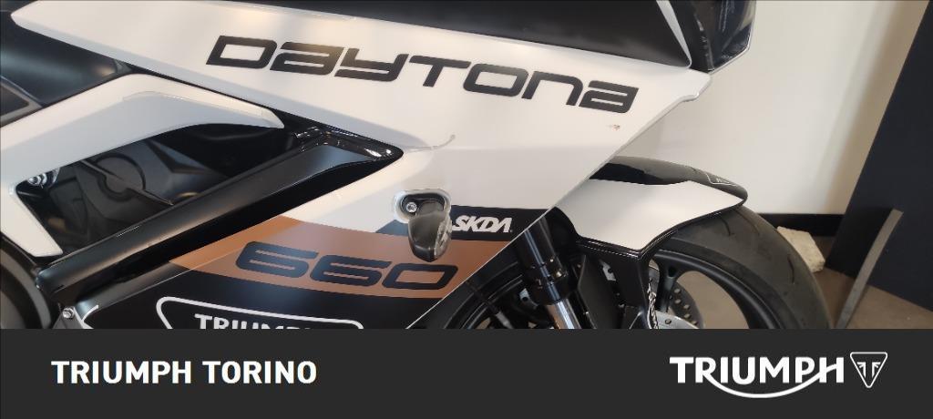 TRIUMPH Daytona 660 Abs