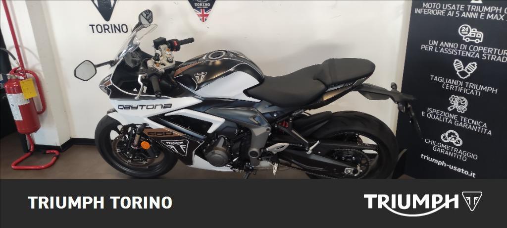 TRIUMPH Daytona 660 Abs
