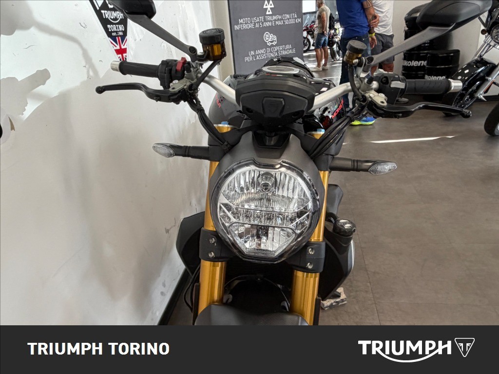 DUCATI Monster 1200 S Black on black