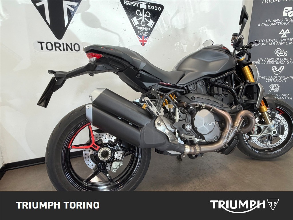 DUCATI Monster 1200 S Black on black