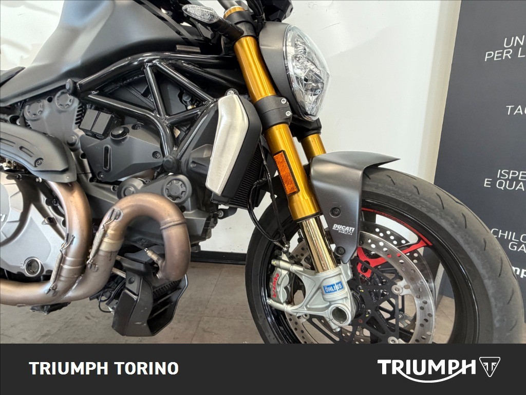 DUCATI Monster 1200 S Black on black