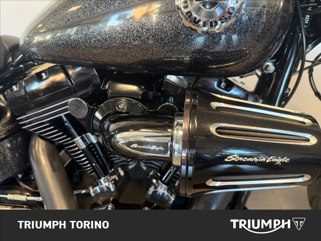 HARLEY-DAVIDSON Softail 1690 Breakout 