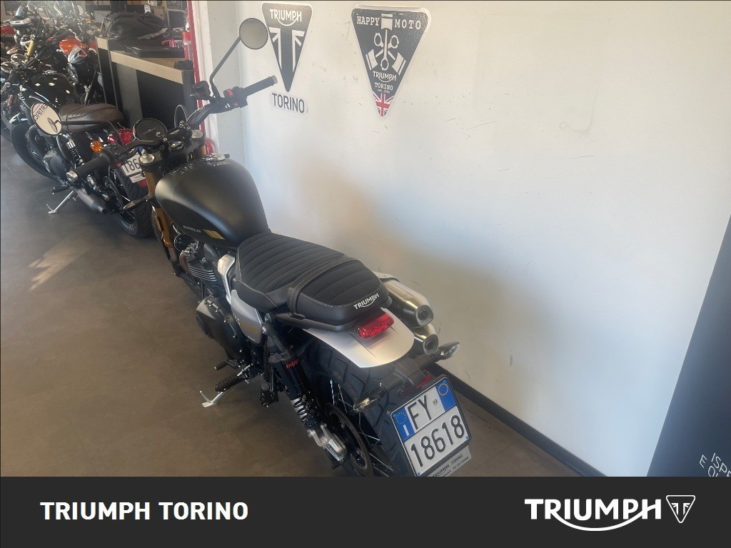 TRIUMPH Scrambler 900 Matt Khaki Green / Matt Phantom Black Abs